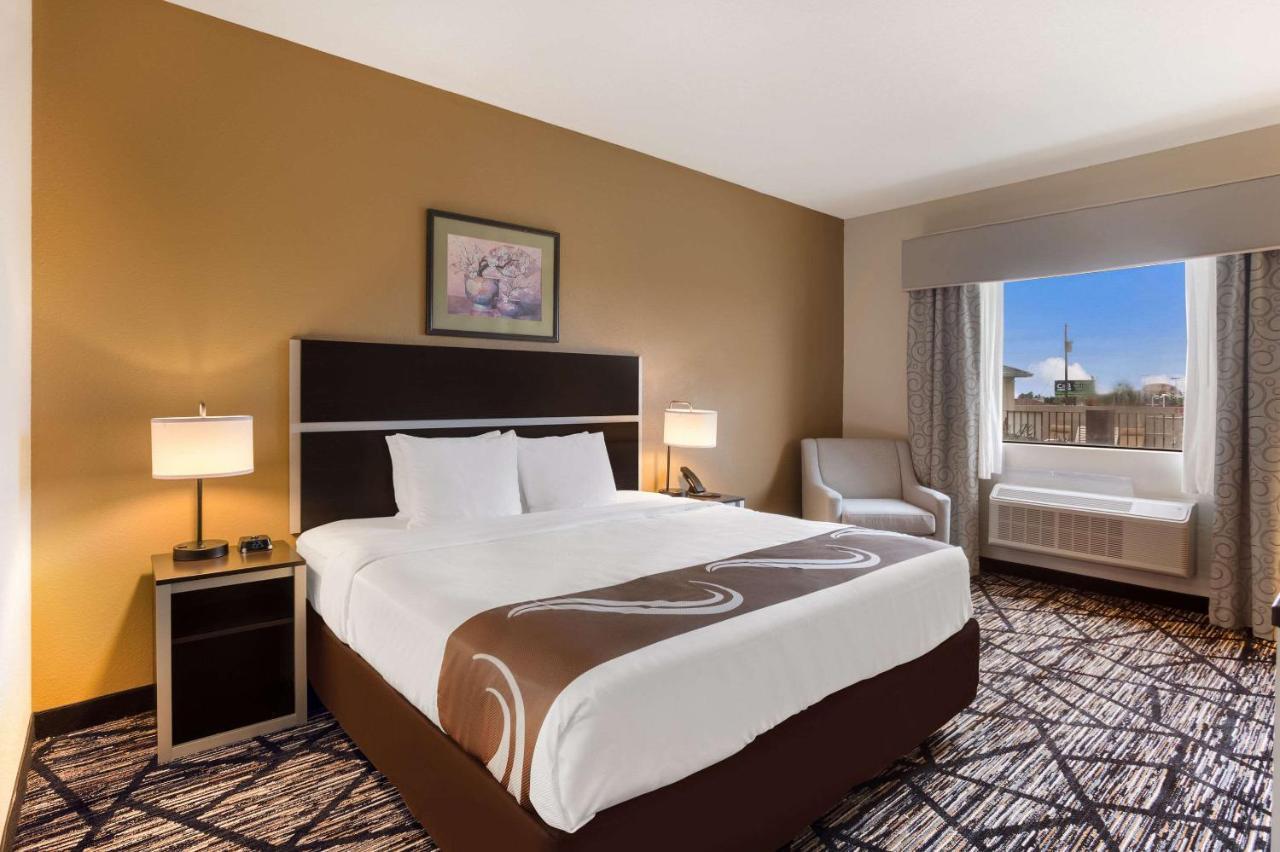 Quality Inn & Suites Pearl-Jackson Buitenkant foto