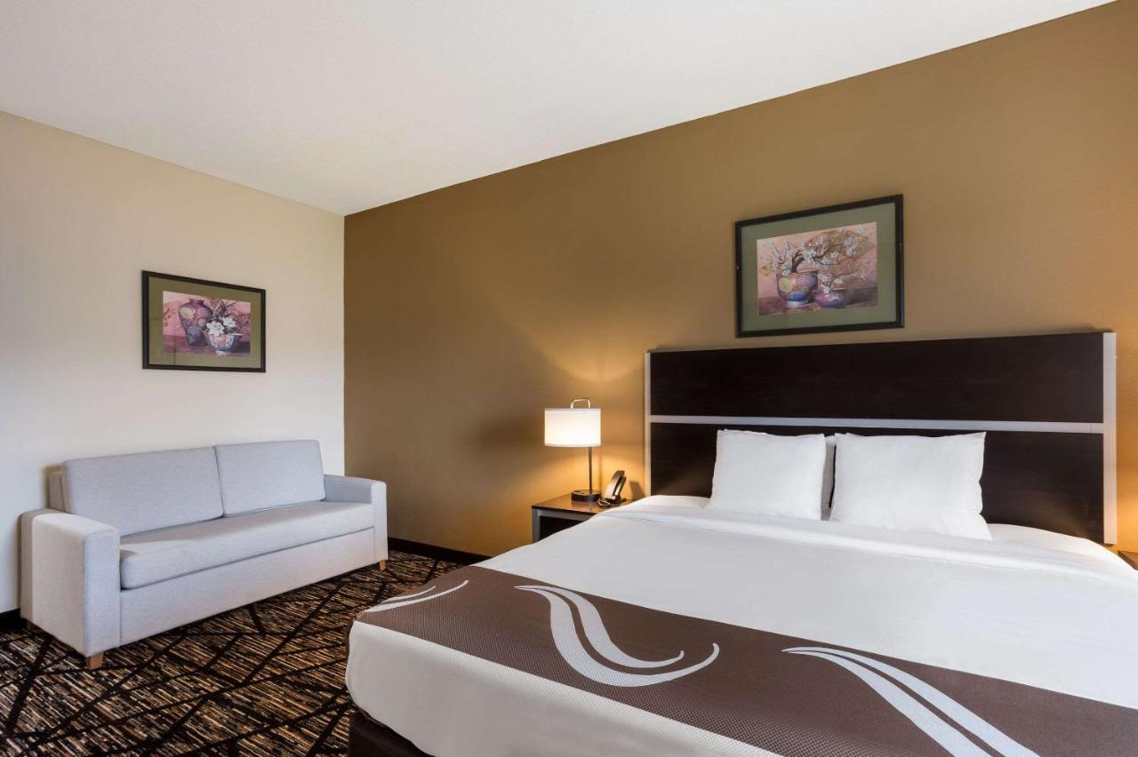 Quality Inn & Suites Pearl-Jackson Buitenkant foto