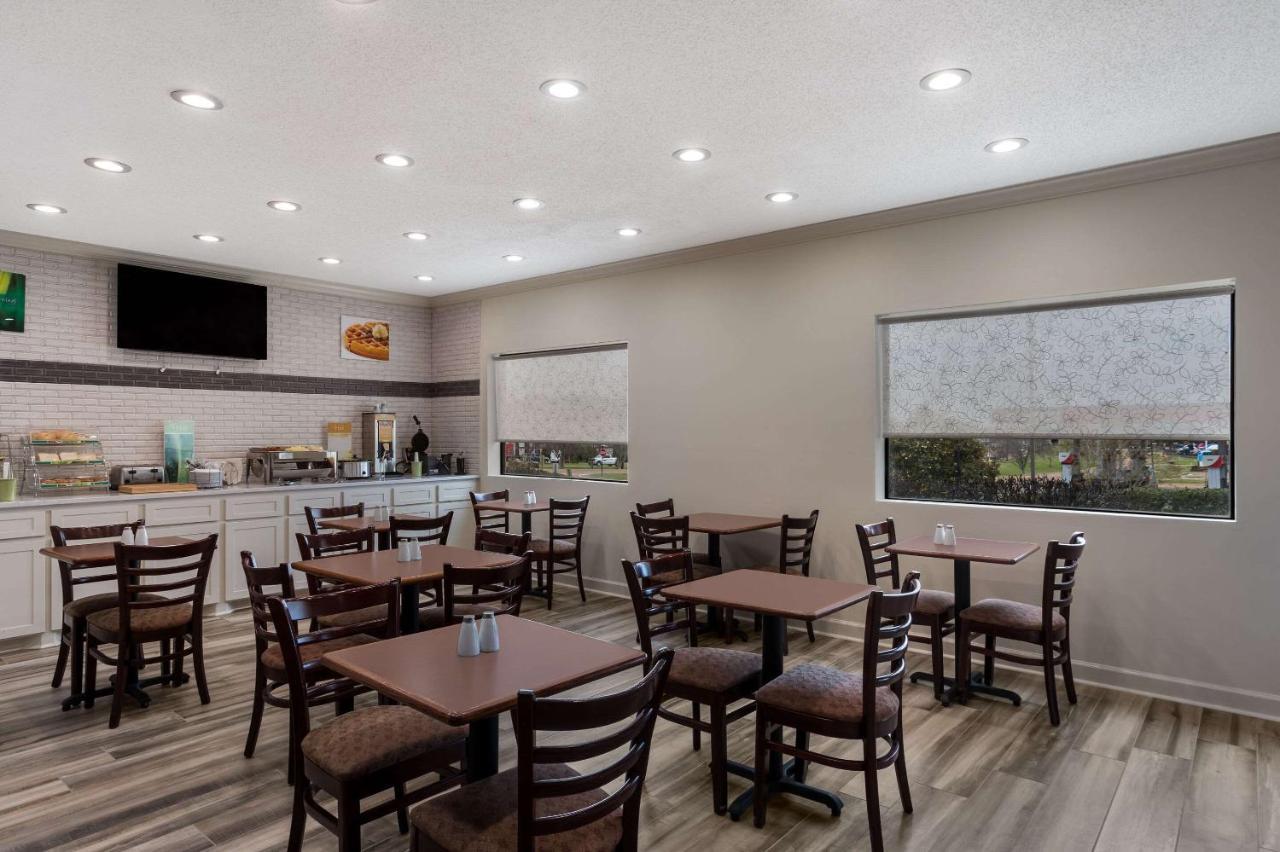 Quality Inn & Suites Pearl-Jackson Buitenkant foto