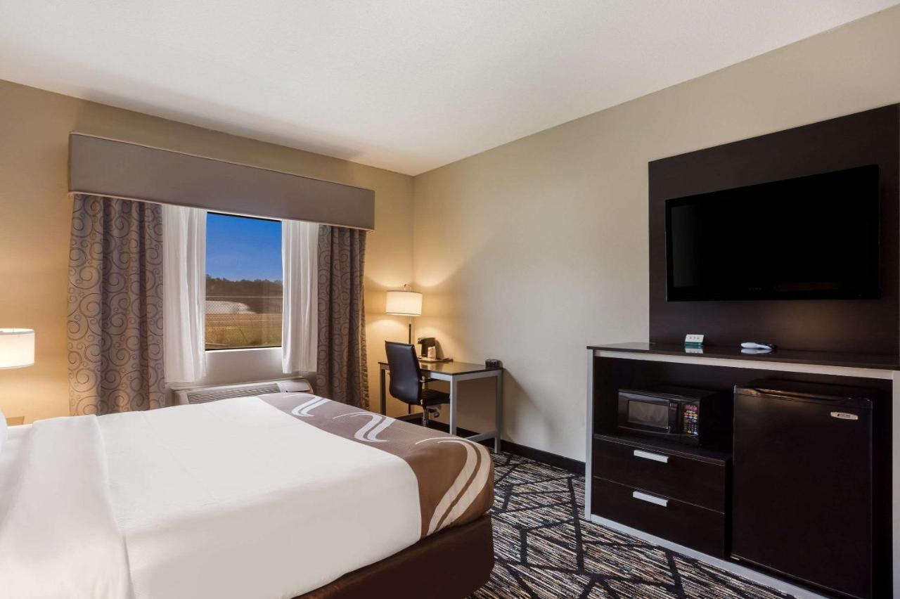 Quality Inn & Suites Pearl-Jackson Buitenkant foto