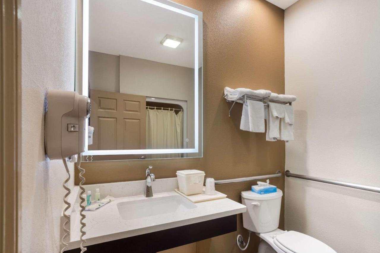 Quality Inn & Suites Pearl-Jackson Buitenkant foto