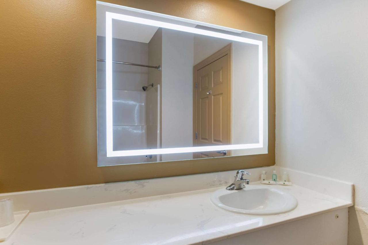 Quality Inn & Suites Pearl-Jackson Buitenkant foto