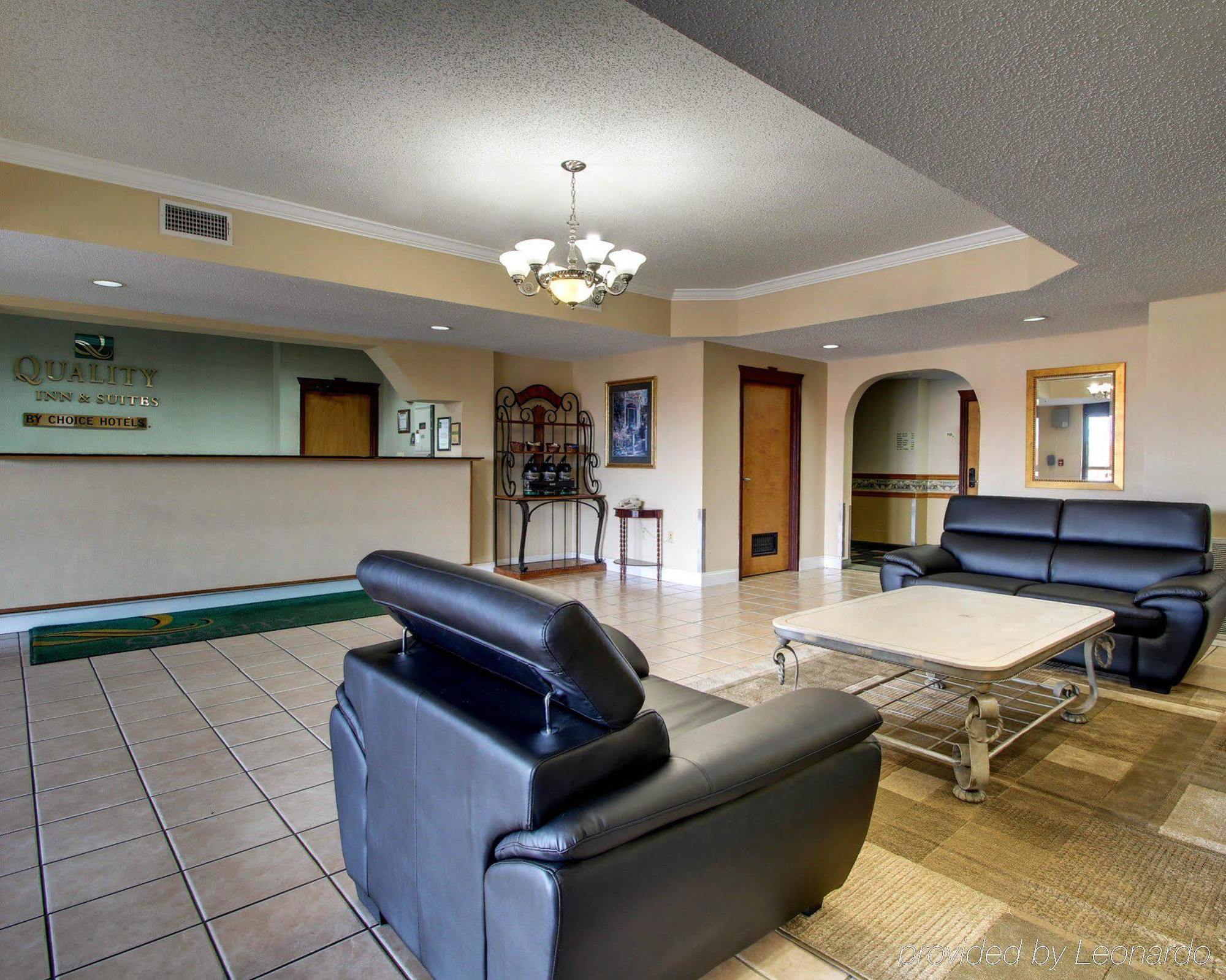 Quality Inn & Suites Pearl-Jackson Buitenkant foto