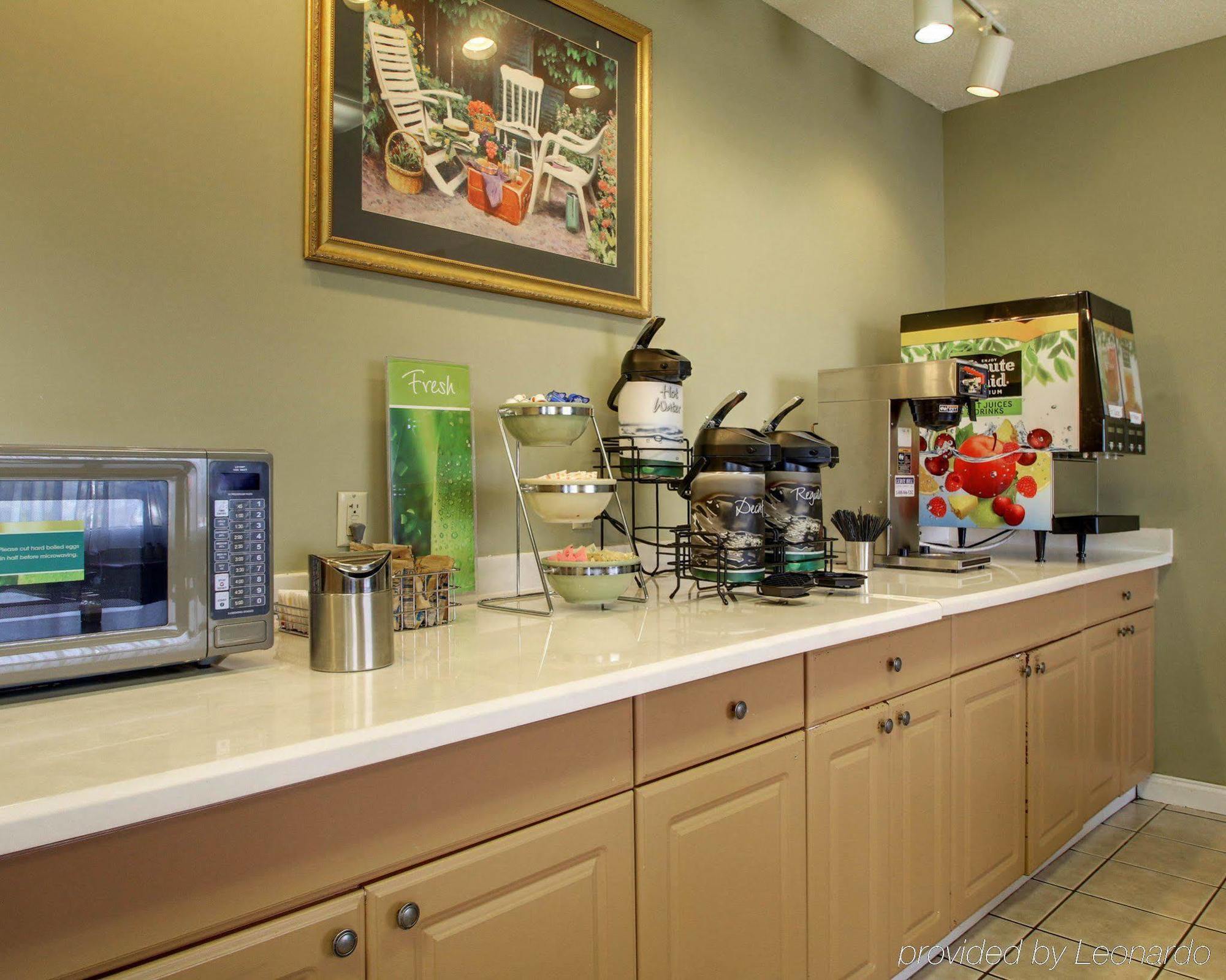 Quality Inn & Suites Pearl-Jackson Buitenkant foto