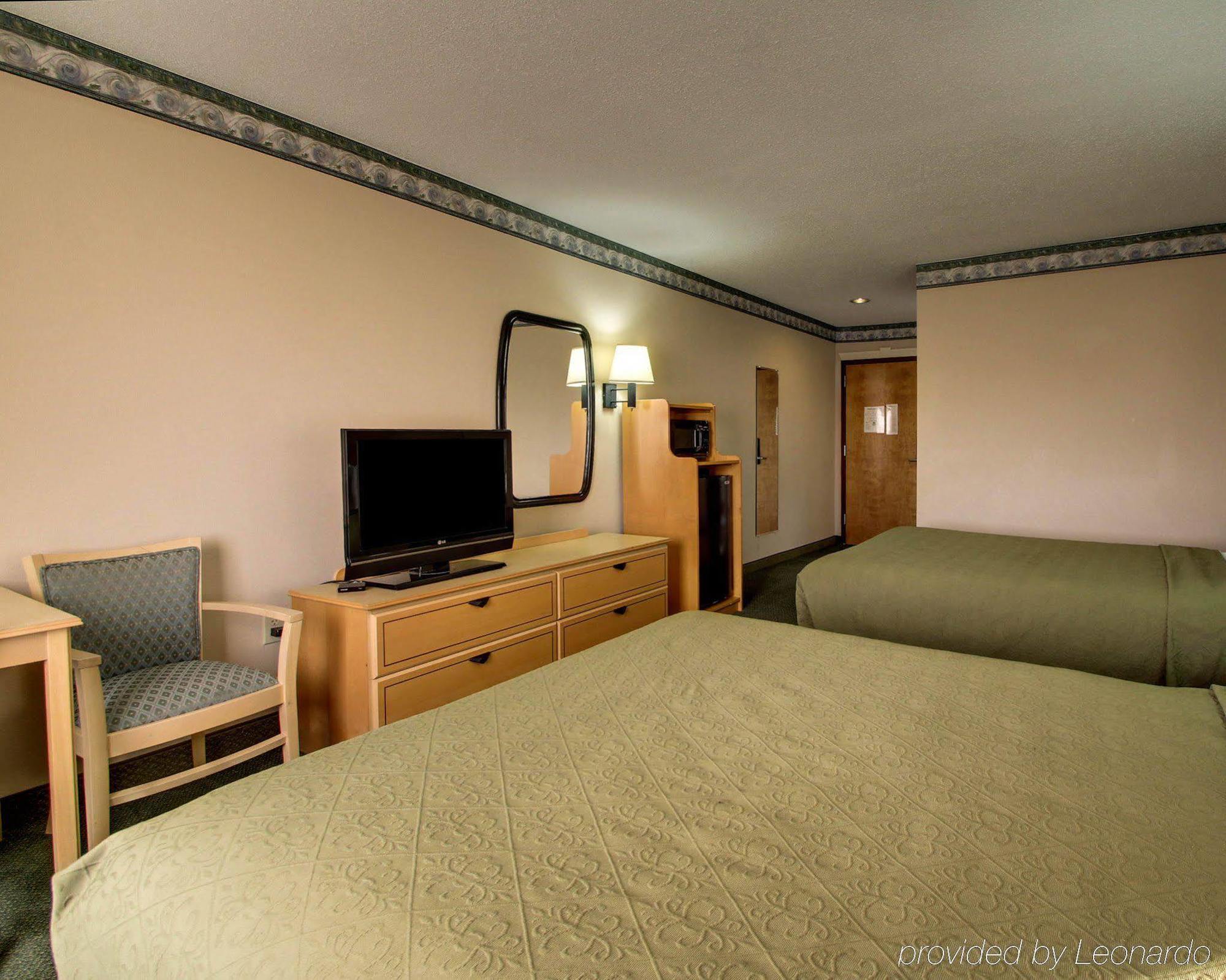 Quality Inn & Suites Pearl-Jackson Buitenkant foto