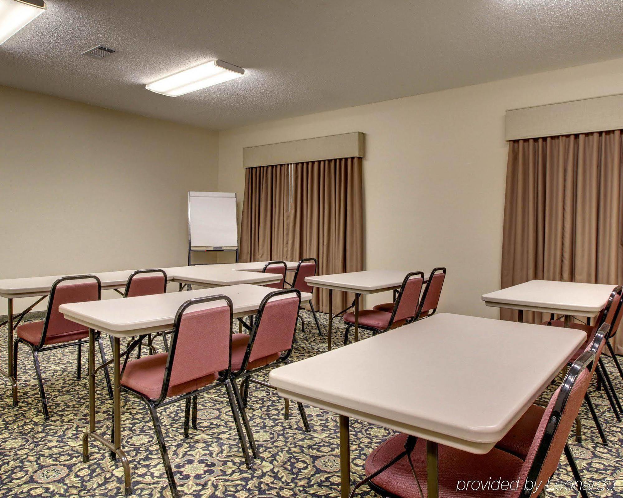 Quality Inn & Suites Pearl-Jackson Buitenkant foto